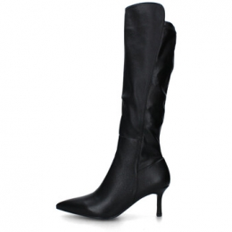 LaarzenUmaParker6260225P