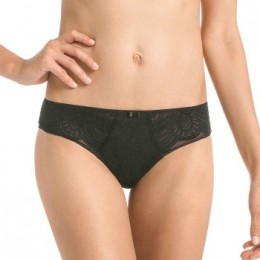 RosaFaiaSelmaBrazilianShortyActie