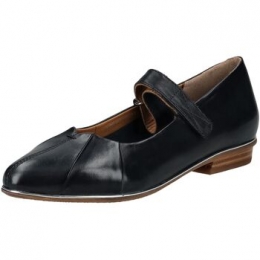 BallerinasEverybodyBallerinas