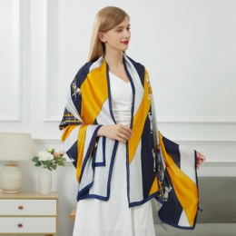 SjaalV1969VivacePatchworkzijdenstola