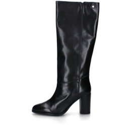 LaarzenJanetampJanetJ-526