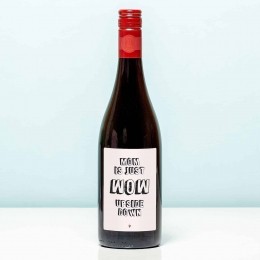 WijnflesMomiswowupsidedown-RoodMerlot