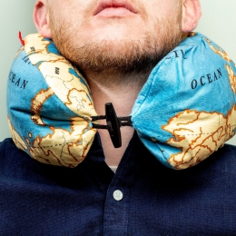 Wereldkaartopblaasbaarnekkussen