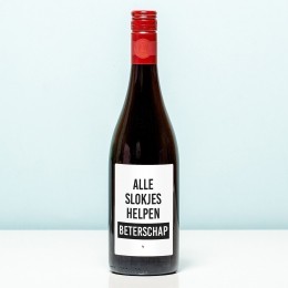 WijnflesBeterschapalleslokjeshelpen-RoodMerlot