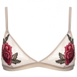 MissyaMedinaLaLuneTriangleActie