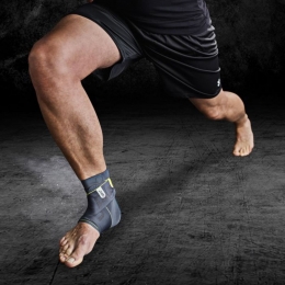 PushSports8LinksbenigeEnkelBraceM