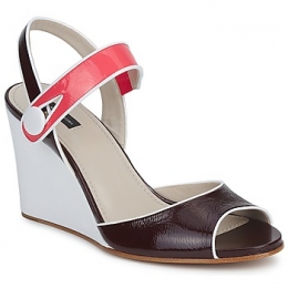 SandalenMarcJacobsVOGUEGOAT