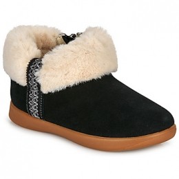 LaarzenUGGDREAMEEBOOTIE