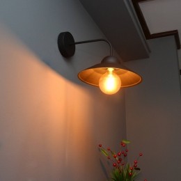 HELAMSorapiswandlampzwartmetaalprojectie34cm