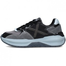 LageSneakersMunich8097013