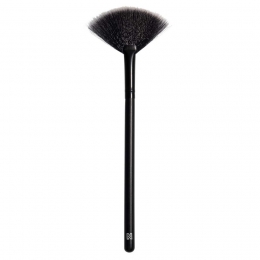NBEAUTYHighlighterBrush