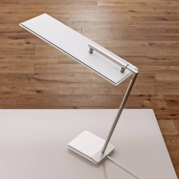 WitteOLEDbureaulampOMLEDOned3