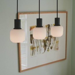 NordluxHanglampMilfordMini3-lampszwartgeribbeldglas