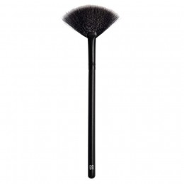 NBEAUTYHighlighterBrush