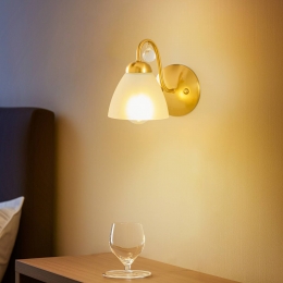 LamkurWandlampMirandametglazenkapmessing