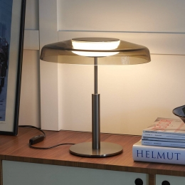 OluceLEDtafellampDoranikkelrookgrijsmetaalPMMA