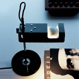 OluceSpider-horizontaletafellampzwart