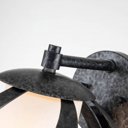 QuintiesseWandlampBlacksmithzwartwit1-lamp