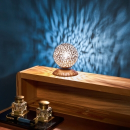 PaulNeuhausGreta-eentafellampmetbolvormigekap