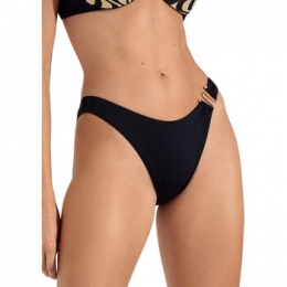 BikiniLiscaLaaguitgesnedenbikinislipIceland