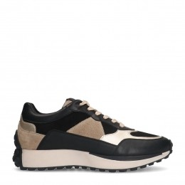 Zwartelerensneakersmetdetails