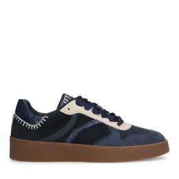 Blauwesudesneakersmetfluwelendetails