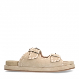 Beigesudeslippersmetwittedetails