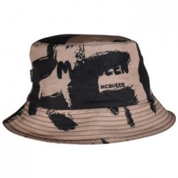 PetMcQAlexanderMcQueen-