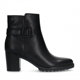 Zwartelerenenkellaarsjesmethakenzilverkleurigegesp