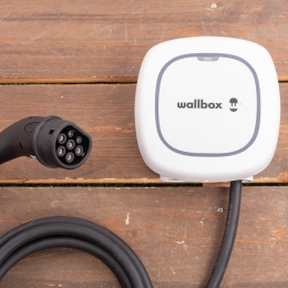 PulsarMax22kW-EVLaadstationWittype2met7metervasterechtelaadkabel