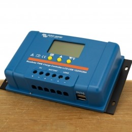 BlueSolarPWM1224V-30ALCD-USB