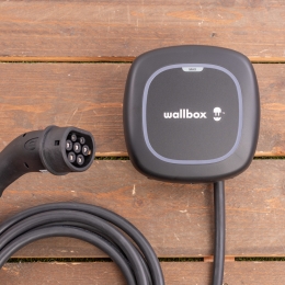 PulsarMax11kW-EVLaadstationZwarttype2met5metervasterechtelaadkabel