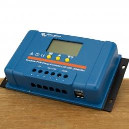 BlueSolarPWM1224V-30ALCD-USB