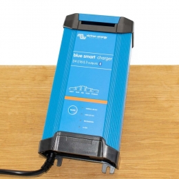BlueSmartIP22Acculader24163