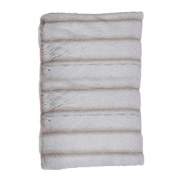 PlaidsdekenCtTableREFUGE