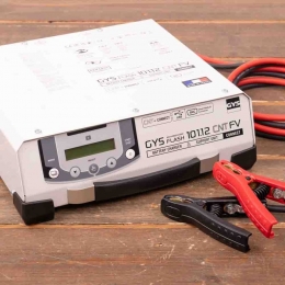 acculadermetvoedingGYSFLASH10112CNT25M