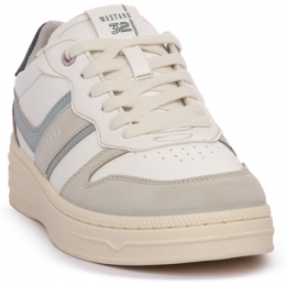 SneakersMustang242ICE