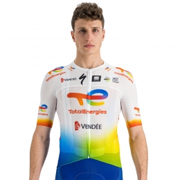 TEAMTOTALENERGIESFietsshirtmetkortemouwenProRaceLight2023
