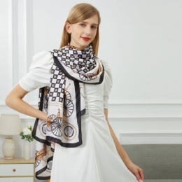 SjaalV1969CarrozzaRegalezijdenstola