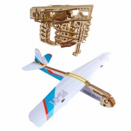 Houtenvliegtuiglanceerder