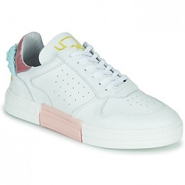 LageSneakersUnMatindEtBIRDIE