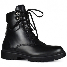 LaarzenMoncler-