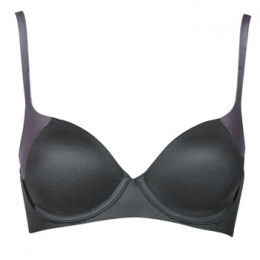 VoorgevormdebhTriumphBODYMAKEUPSOFTTOUCH