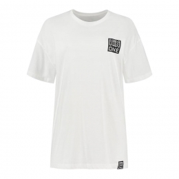 NikkieOneLongT-shirt