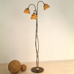 HollnderIndrukwekkendevloerlampSNAIL3-lichtsbruin-goud