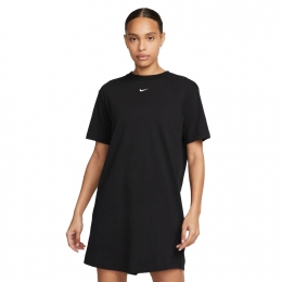 NikeSportswearEssential