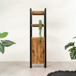 MangohoutkastMatsmetdeurenlegplank