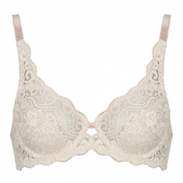 VoorgevormdebhTriumphAmouretteW