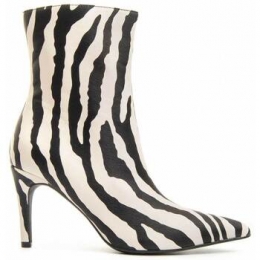 LaarzenMontevita84665