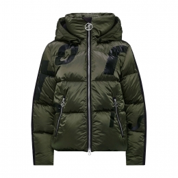 ToniSailerLouisaSplendid